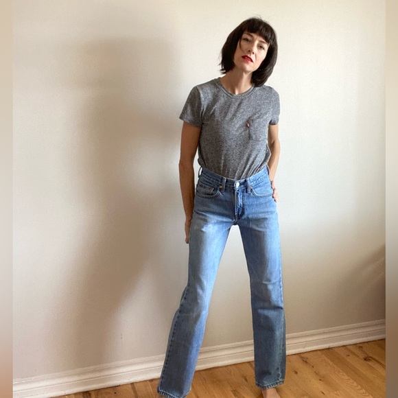 Levi’s Classic Pocket T-shirt - Picture 2 of 12